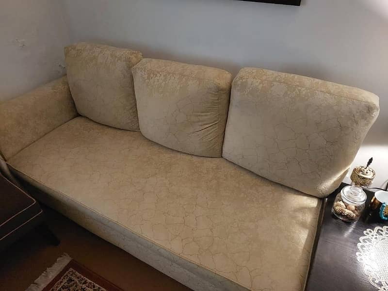 l shape sofa second hand. 0