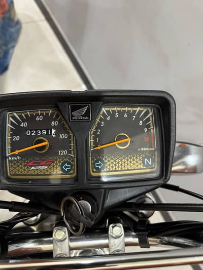 HONDA CG 125 GOLD EDITION 2025
