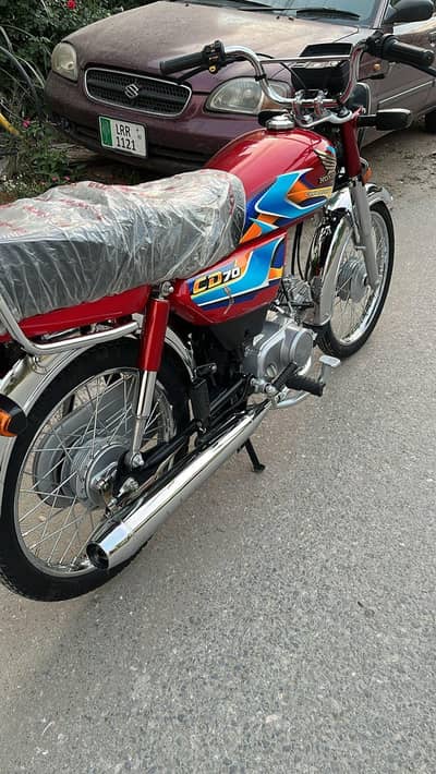 Honda CD 70 in showroom Condition