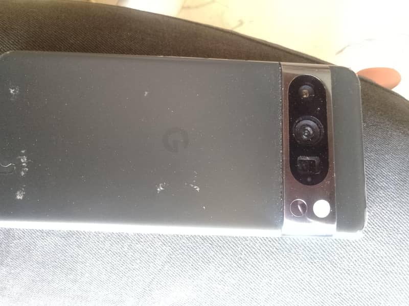 Google Pixel 8 Pro 2