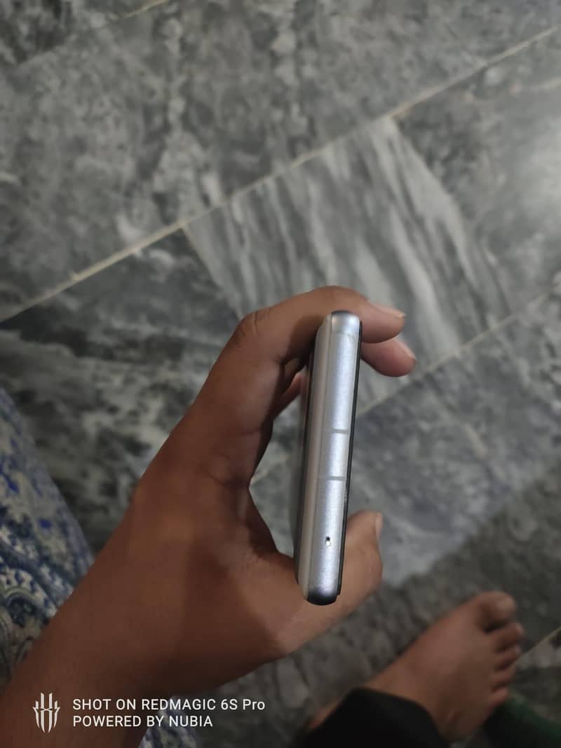 Google Pixel 7a 4