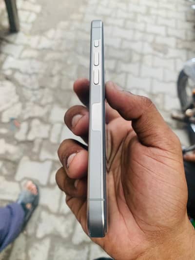 Iphone 15 pro jv  256 gb health 88 with complete box