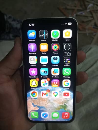 Apple iPhone 13