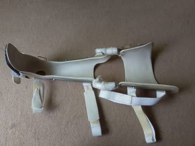 Metal brace for Walking after knee/leg fracture surgery