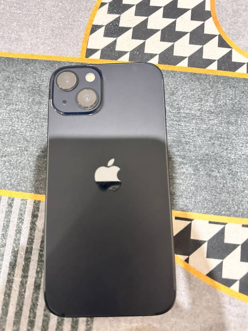 Apple iPhone 13 5