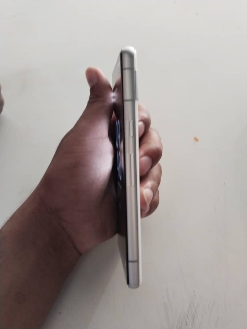 Google Pixel 7a 3