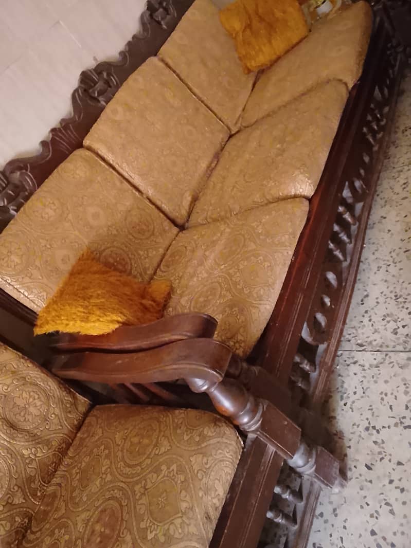 Sofa set 0