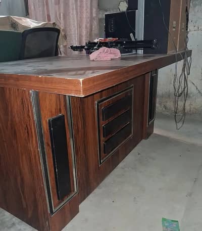 Office table