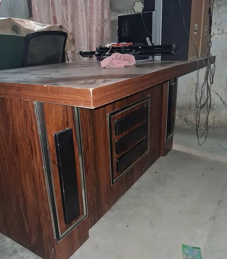 Office table 0