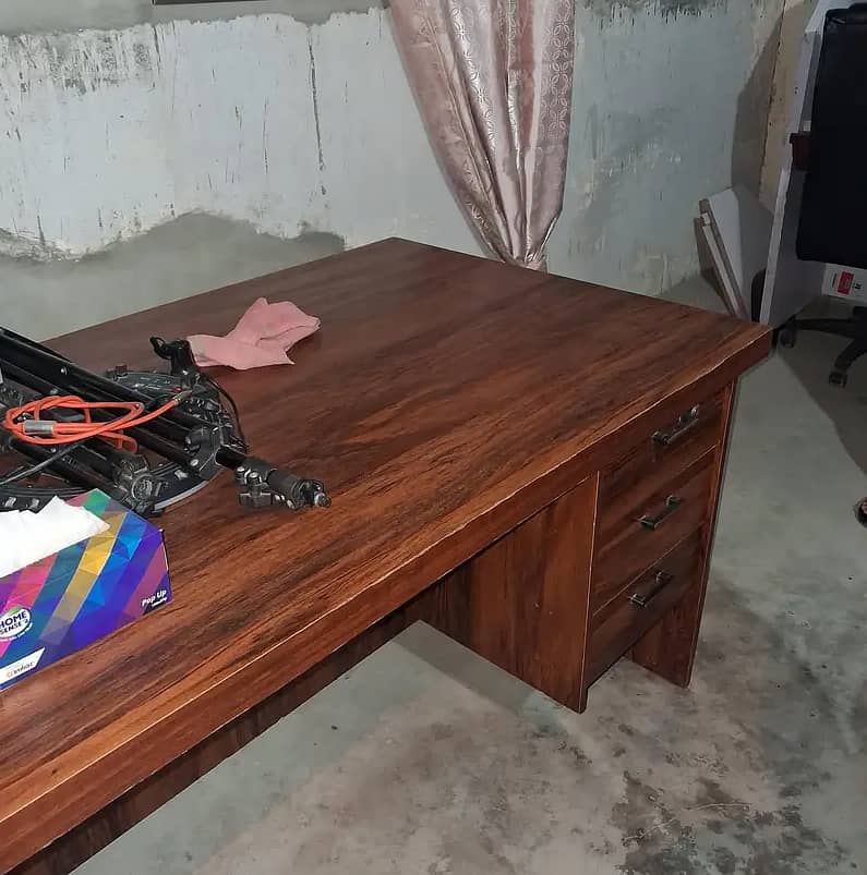 Office table 1