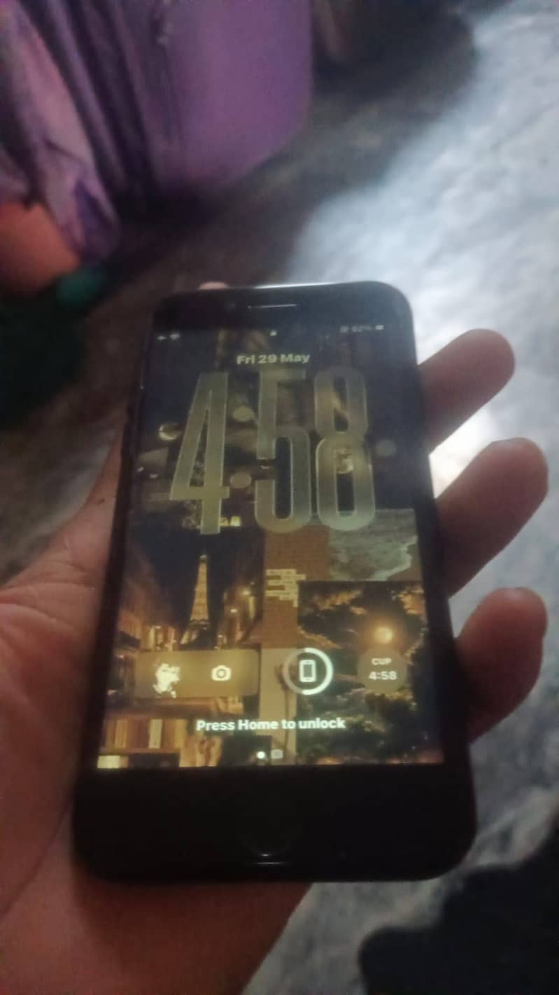 Apple iPhone SE 0