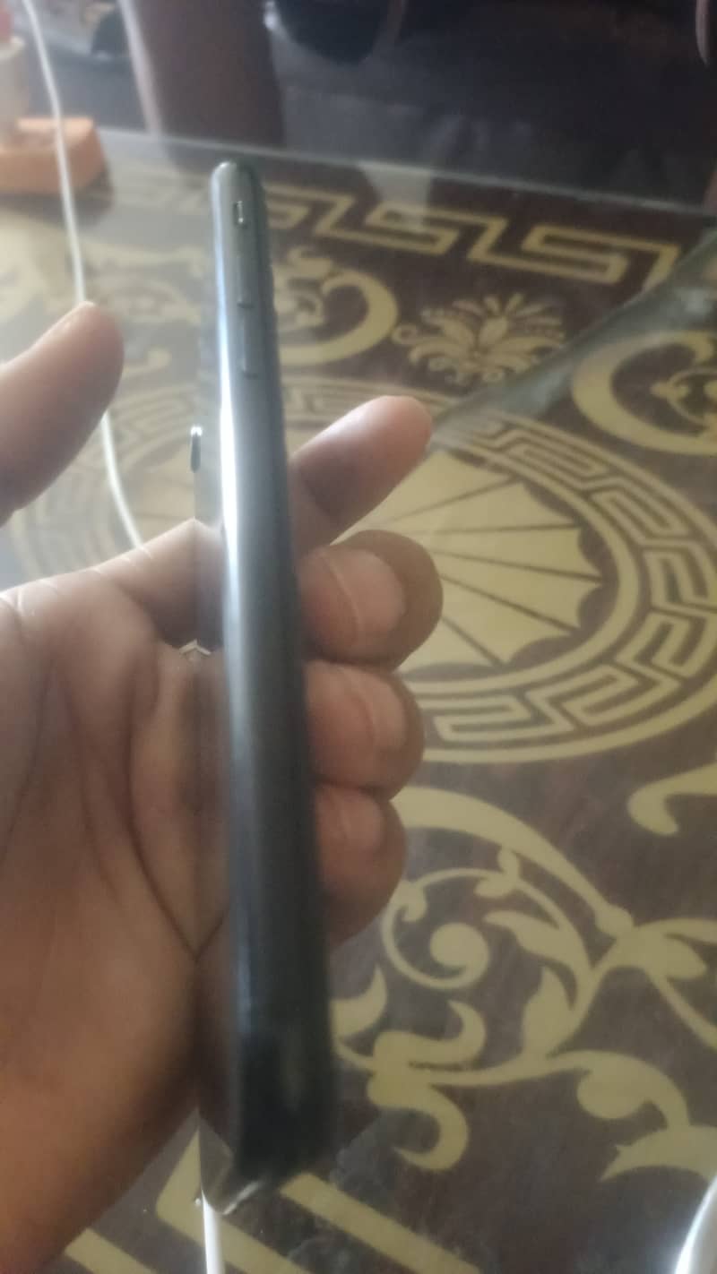 Apple iPhone SE 4