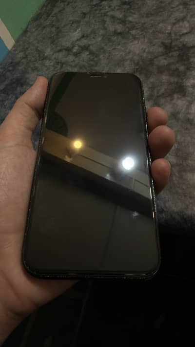 Apple iPhone XR  dual pta approved 128gb