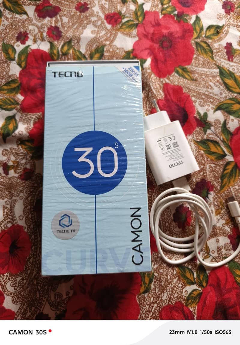 Tecno CAMON 30S 1