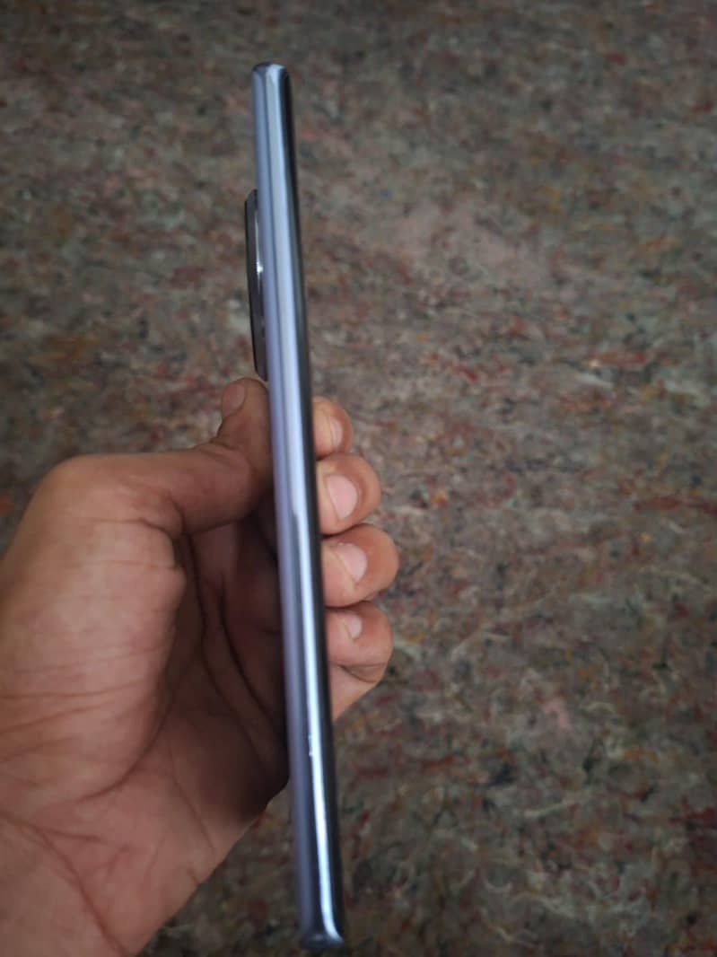 Tecno CAMON 30S 9