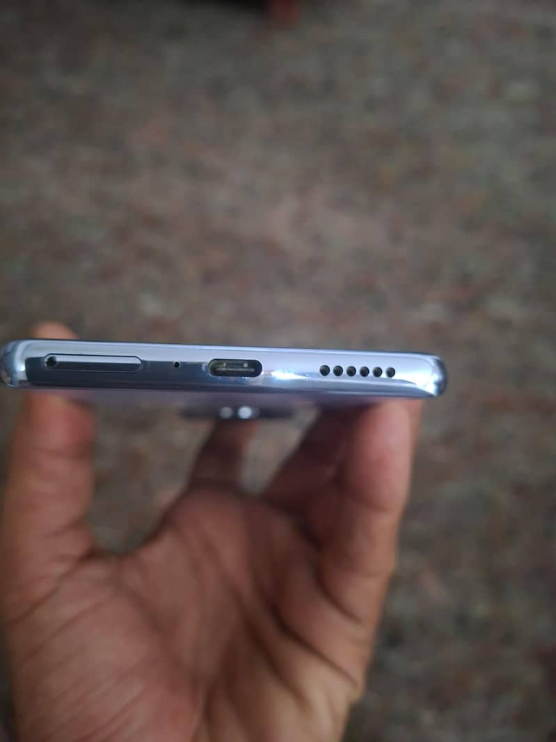 Tecno CAMON 30S 11