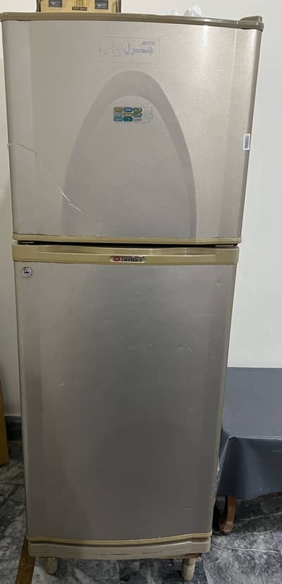 Dawlance Medium Size Refrigerator