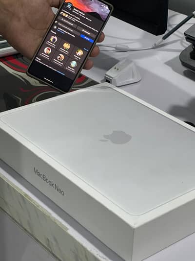 MACBOOK NEO