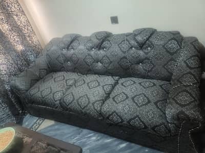 3 2 1 Sofa Set In New Condition