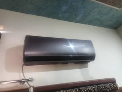 Haier DC Inverter 1.5 Ton In Good Condition