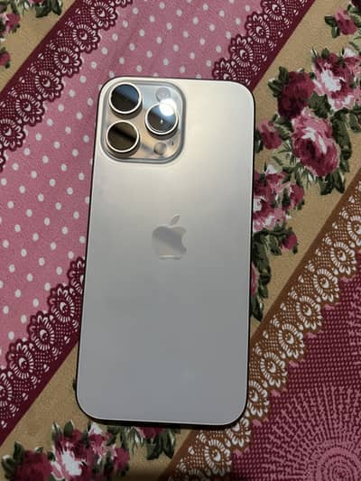 Apple iPhone 16 Pro Max with zero fault