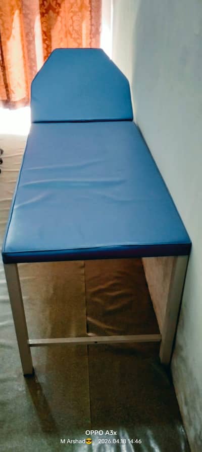 Basic clinic furniture and tools