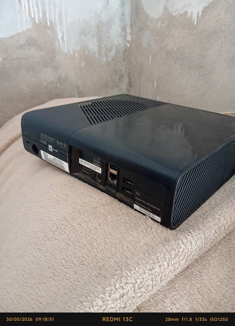 Xbox 360e 1