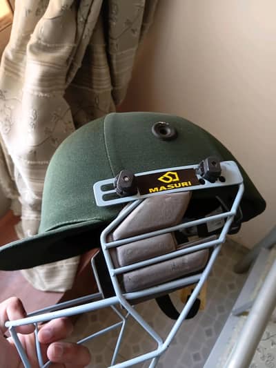 Masuri helmet dsc gloves and kit