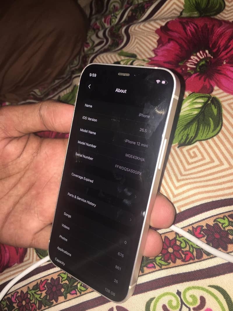 Apple iPhone 12 mini 4
