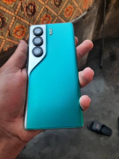 Tecno CAMON 40 Pro