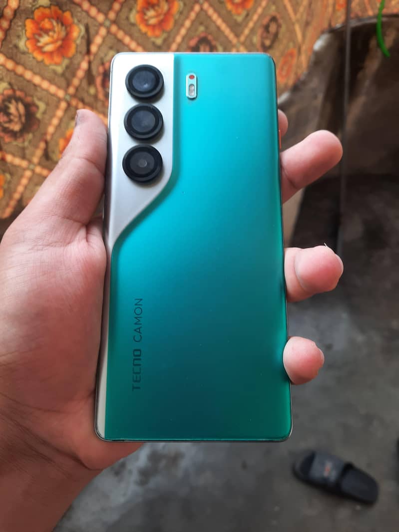 Tecno CAMON 40 Pro 2