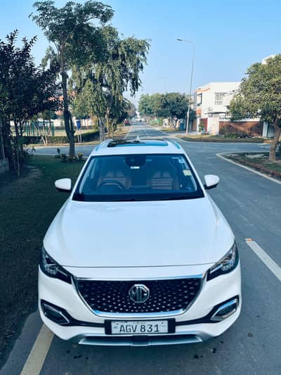 MG HS 2022