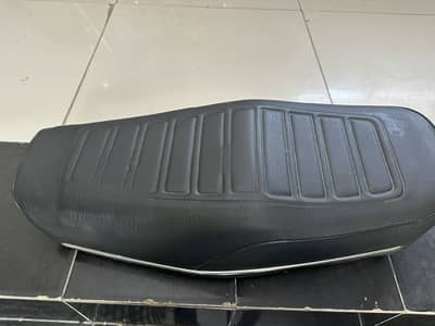 Honda CG 125 seat