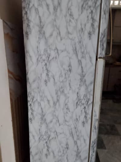 1 fridge for sale