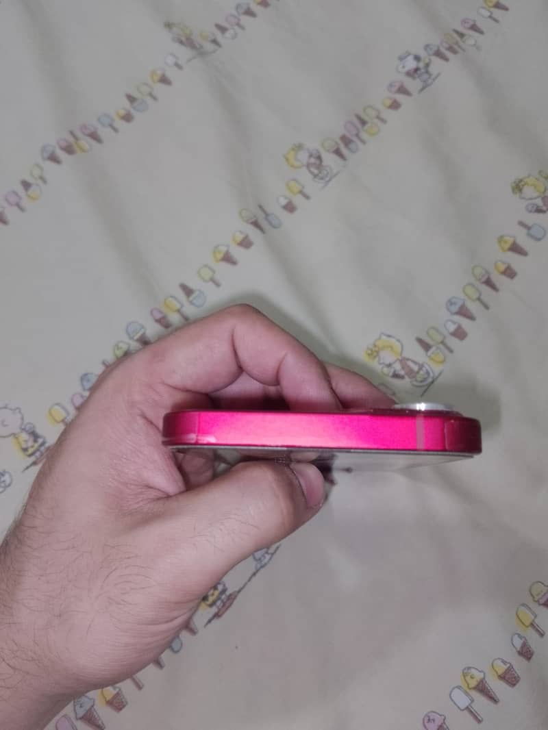 iPhone 13 5
