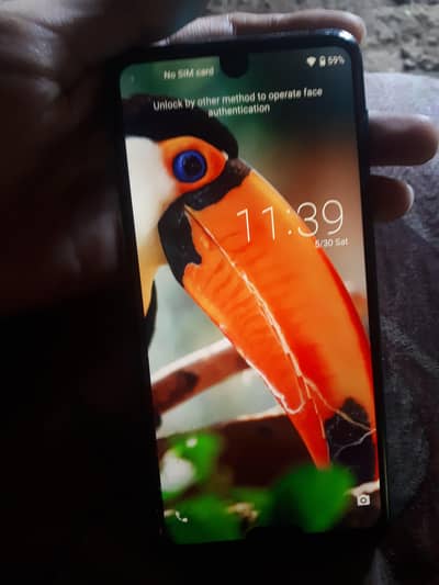 aquos r3 7999