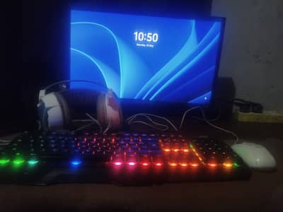 Complete Core i7 4th Gen PC Setup 16GB RAM SSD + HP LCD