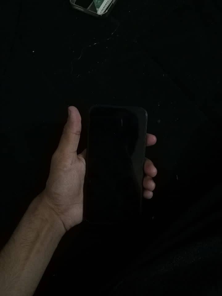 Apple iPhone 13 6