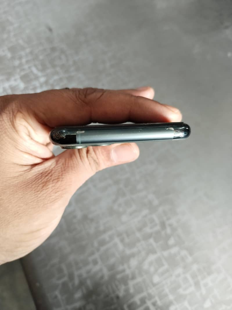 iPhone 11 pro 1