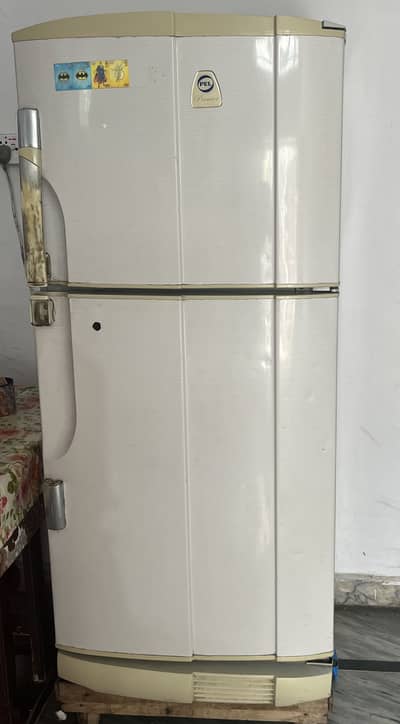 Pel fridge 10/10 condition all parts in working