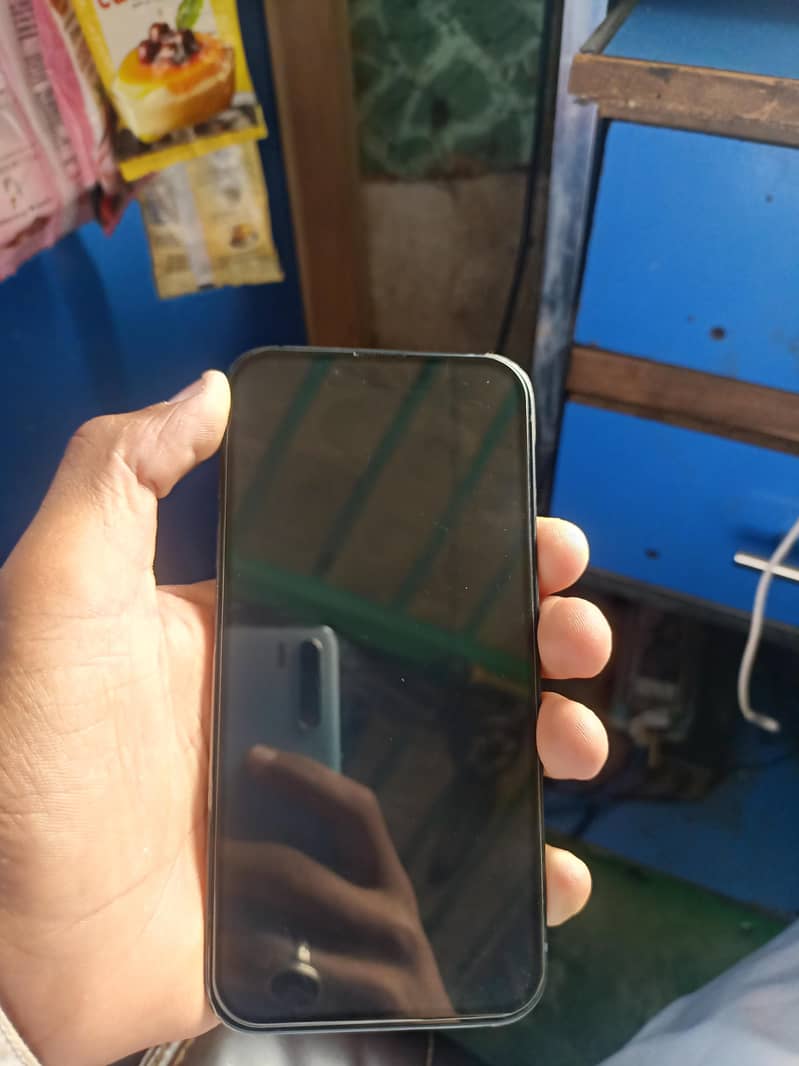 Apple iPhone 13 3