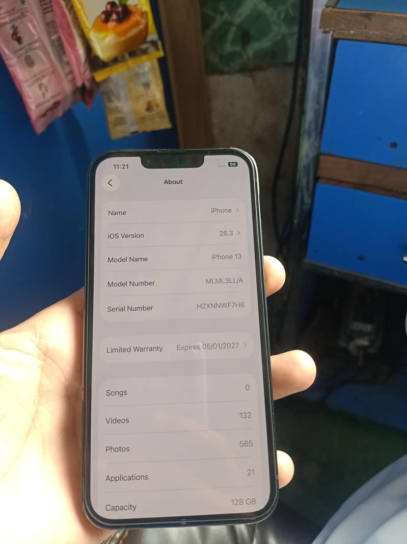 Apple iPhone 13 10