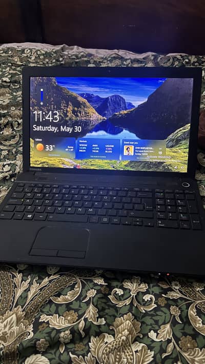 Laptop for sale 128 gb ssd 4 gb ram best for gaming and office work