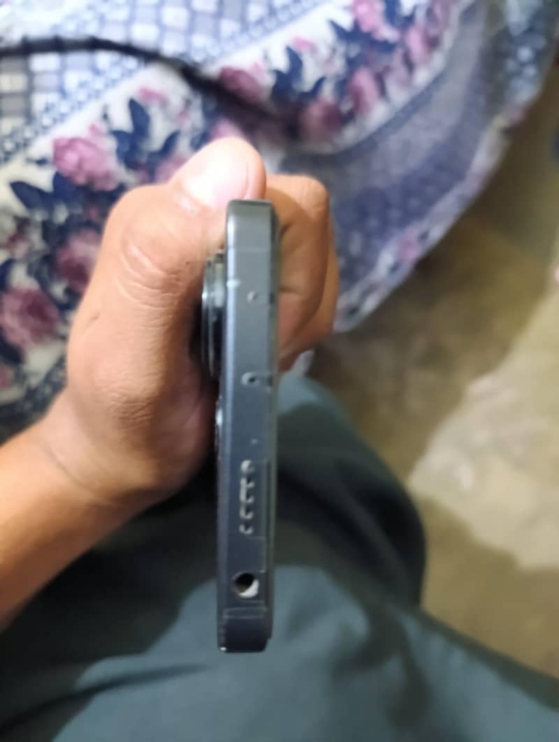 Xiaomi Redmi Note 13 Pro 3