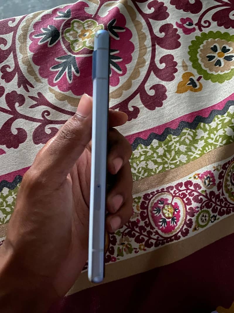 Google Pixel 7a 2
