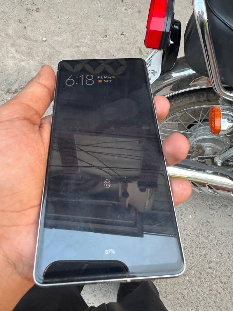 Google Pixel 7 5