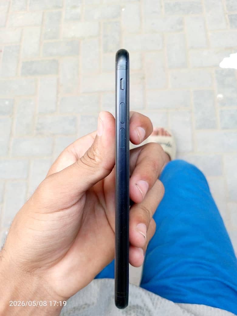 Apple iPhone SE 0