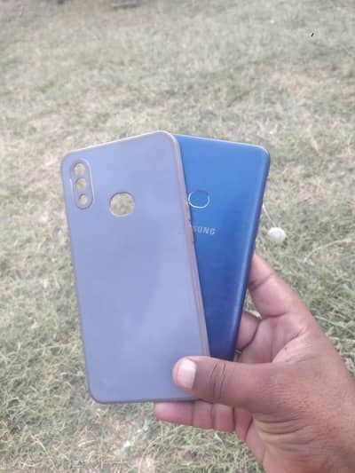 Samsung Galaxy a10 pta official approved 3/32 with back cover no box