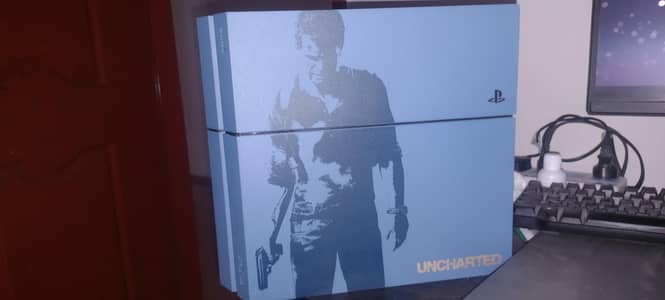 PS4 Fat (CUH-1200) - Uncharted Limited Edition (Jailbroken)