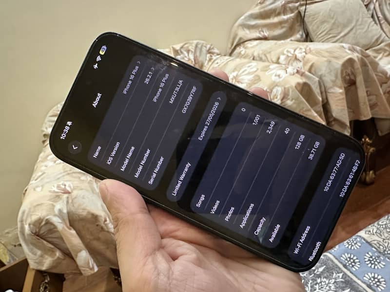 Apple iPhone 16 Plus 0
